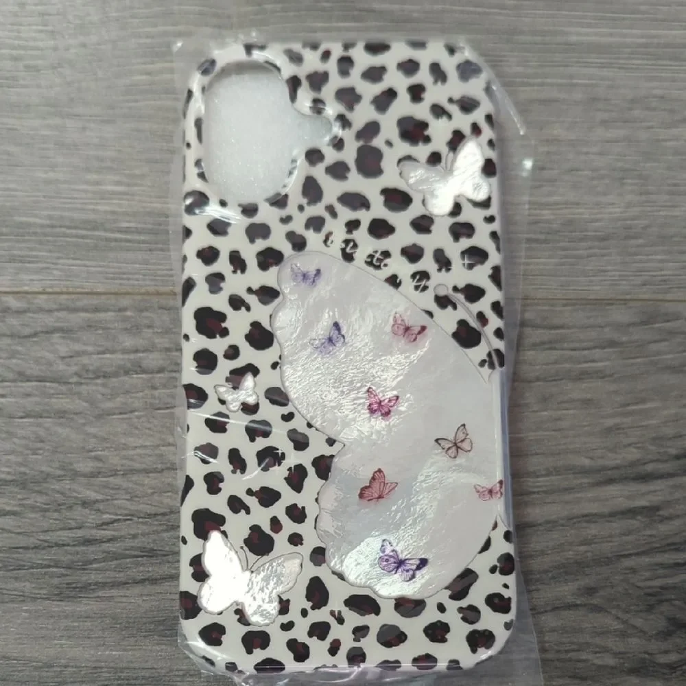 iPhone 17 Leopard Butterfly Phone Case